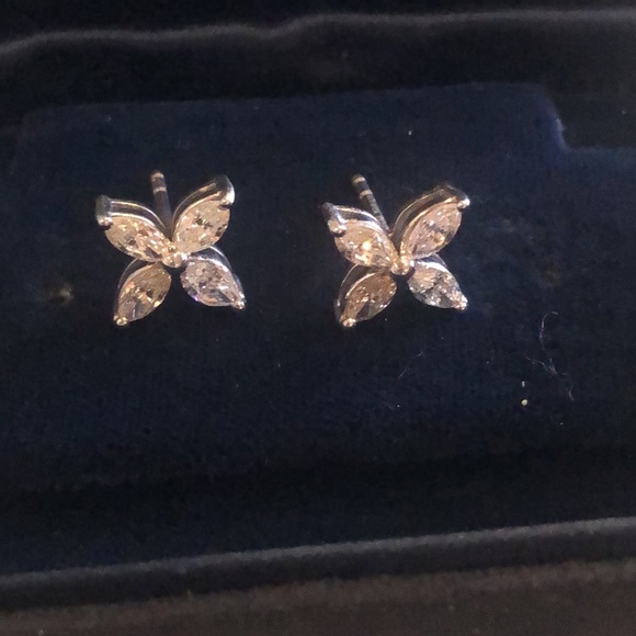 Authentic Tiffany&Co Large Victoria Earrings - Picture 5 of 10